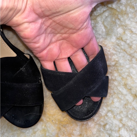 Amalfi by RANGONI Firenze Block Heel Slingback Sandal black Suede - Picture 8 of 9